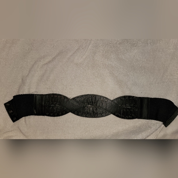 Black waist snap belt - Picture 2 of 6